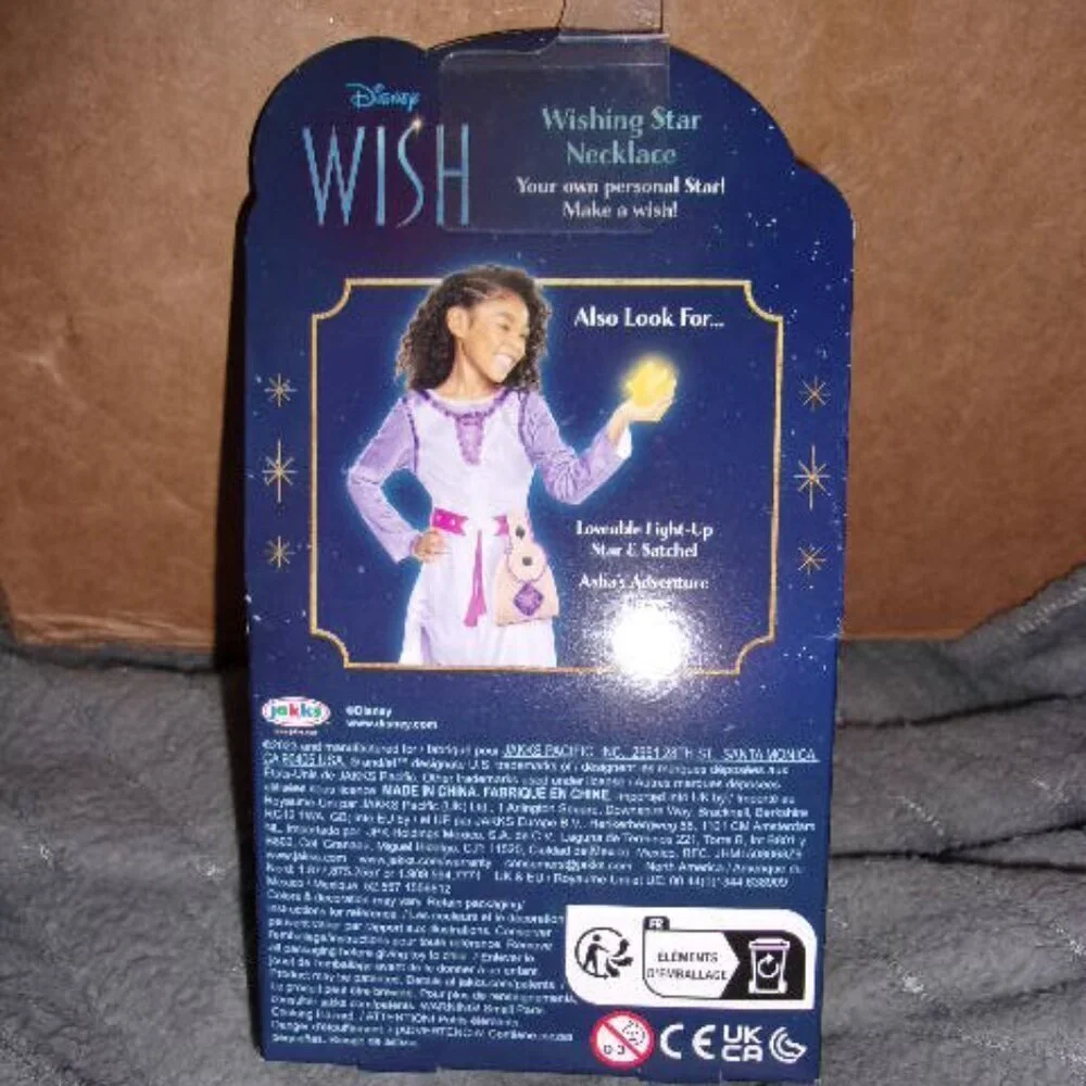 Disney Wish Wishing Star Necklace Light-Up Giftable Yellow New